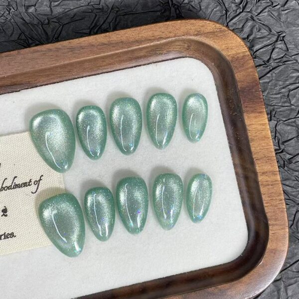 Green Aventurine Grace nail and jewel set