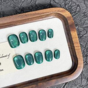 Malachite Muse Miranda nail and jewel set